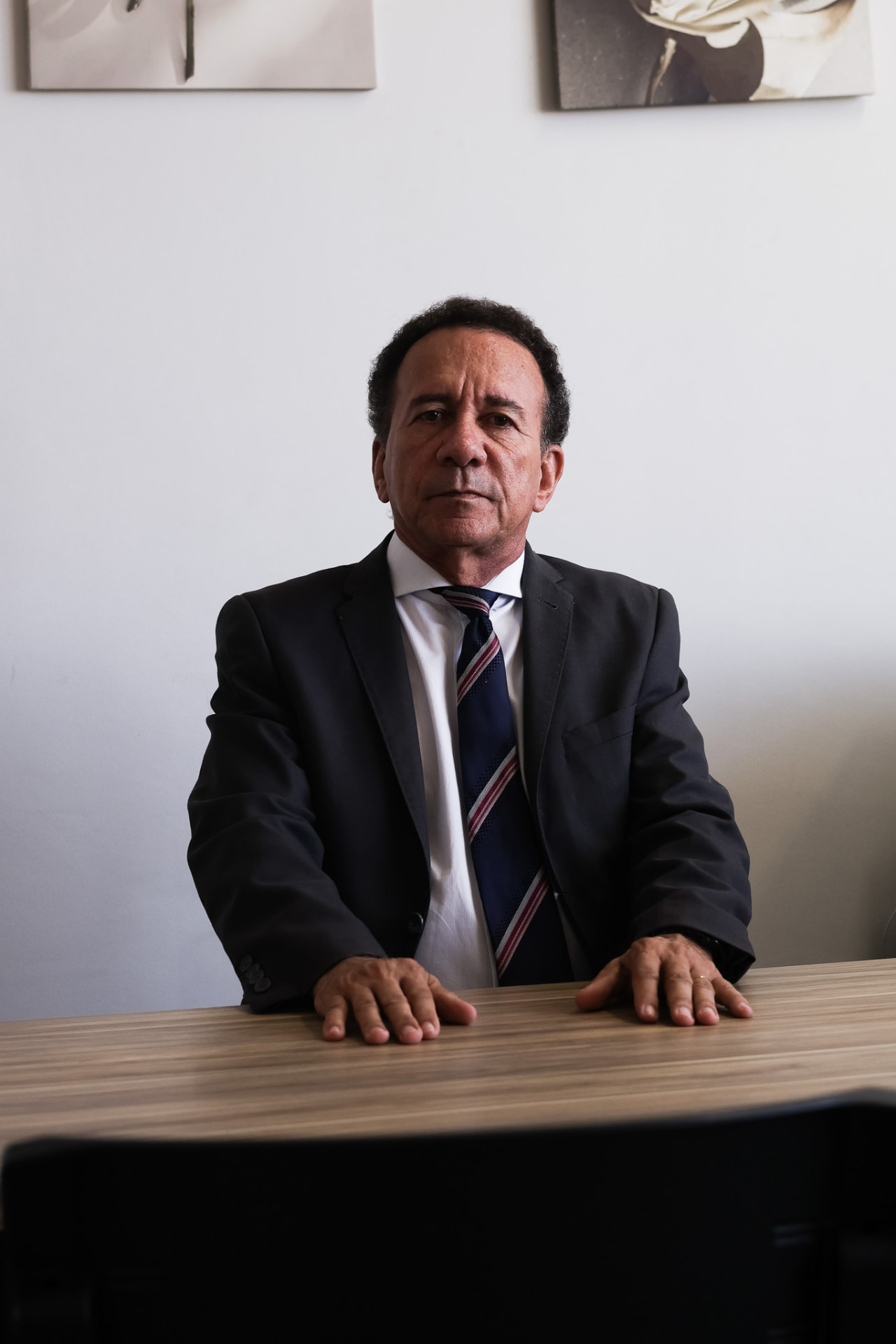 Carluzan Severo Neto em seu ambiente profissional